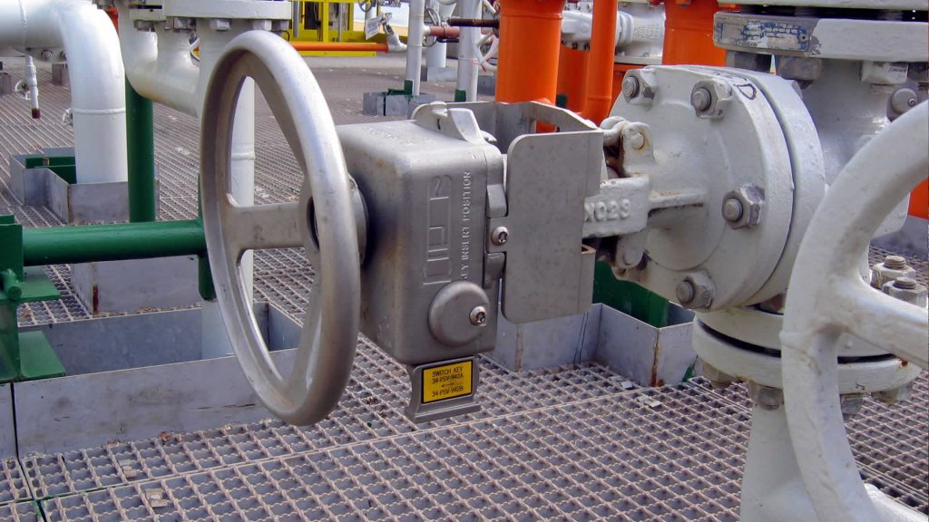 valve-interlock-installed-on-multi-rotation-valves